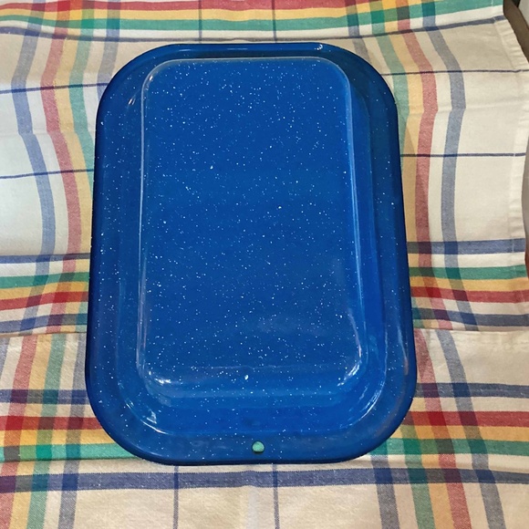 Enamelware Two Serving Bowls Blue Speckle - Picture 5 of 6